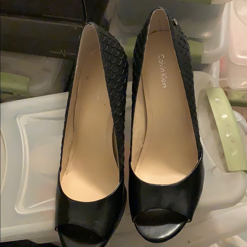 Black shoes